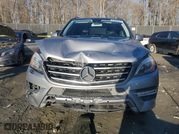 2012 Mercedes-Benz M 550 z VIN 4JGDA7DB9CA049890, wystawiony jako Copart lot #82862974 z przebiegiem 117 355 mil mil oraz Szkoda całkowita • Salvage title. Historia ofert i sprzedaży dostępna na DreamBid. Obrazek 5.