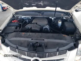 2013 Cadillac Escalade Premium z VIN 1GYS4CEF6DR240354, wystawiony jako Copart lot #57981635 z przebiegiem 120 582 mil mil oraz Szkoda całkowita • Salvage title. Historia ofert i sprzedaży dostępna na DreamBid. Obrazek 12.