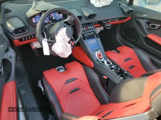 2022 Lamborghini Huracan z VIN ZHWUT5ZF9NLA17926, wystawiony jako Copart lot #83543394 z przebiegiem 5 830 mil mil oraz Szkoda całkowita • Salvage title. Historia ofert i sprzedaży dostępna na DreamBid. Obrazek 8.