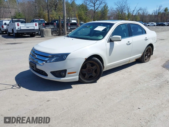 2011 Ford Fusion SE with VIN 3FAHP0HA1BR124685, listed as a IAAI auction lot 41943071 with 279,204 mi miles. Bid and sale history available at carsss.com. Image 2.