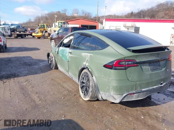 2022 Tesla Model X Plaid z VIN 7SAXCBE6XNF358023, wystawiony jako IAAI lot #41683857 z przebiegiem 42 821 mil mil oraz . Historia ofert i sprzedaży dostępna na DreamBid. Obrazek 3.