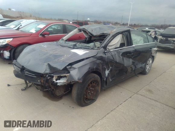 2013 Volkswagen Jetta SE with VIN 3VWDX7AJ9DM429361, listed as a IAAI auction lot 40386660 with Not provided miles and . Bid and sale history available at DreamBid. Image 2.