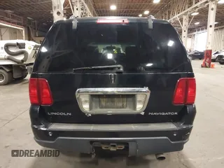 2005 Lincoln Navigator Luxury with VIN 5LMFU28545LJ01079, listed as a IAAI auction lot 41566735 with 217,878 mi miles. Bid and sale history available at carsss.com. Image 17.