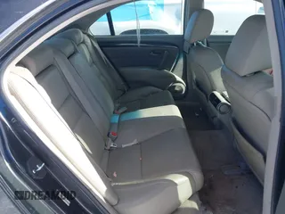 2011 Acura RL Technology with VIN JH4KB2F63BC000889, listed as a IAAI auction lot 41600069 with 181,907 mi miles and . Bid and sale history available at DreamBid. Image 8.