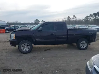 2009 Chevrolet Silverado 1500 LTZ with VIN 1GCEK39J09Z200009, listed as a IAAI auction lot 41414164 with 192,030 mi miles. Bid and sale history available at carsss.com. Image 14.