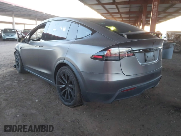 2022 Tesla Model X Plaid z VIN 7SAXCBE69NF352875, wystawiony jako IAAI lot #41964970 z przebiegiem 34 065 mil mil oraz . Historia ofert i sprzedaży dostępna na DreamBid. Obrazek 3.