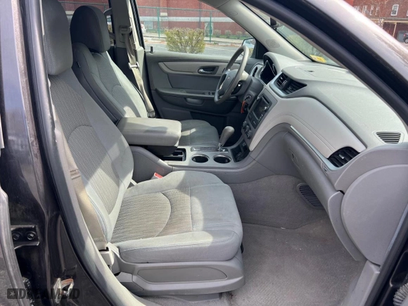 2017 Chevrolet Traverse LS with VIN 1GNKRFKDXHJ326581, listed as a Copart auction lot 54264235 with 1 mi miles and Clean Title. Bid and sale history available at carsss.com. Image 5.