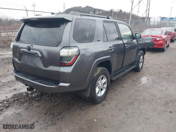 2017 Toyota 4Runner SR5 with VIN JTEBU5JR3H5421146, listed as a IAAI auction lot 41638609 with 101,535 mi miles. Bid and sale history available at carsss.com. Image 4.