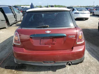2007 MINI Hardtop z VIN WMWMF335X7TT55336, wystawiony jako Copart lot #51109595 z przebiegiem 132 358 mil mil oraz Czysty tytuł • Clean title. Historia ofert i sprzedaży dostępna na DreamBid. Obrazek 6.