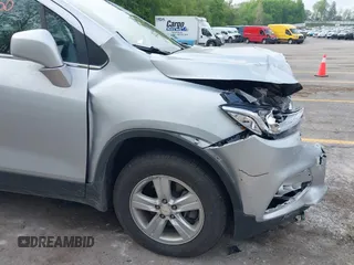 2020 Chevrolet Trax LT with VIN 3GNCJPSB3LL107513, listed as a IAAI auction lot 42276450 with 54,260 mi miles and . Bid and sale history available at DreamBid. Image 6.