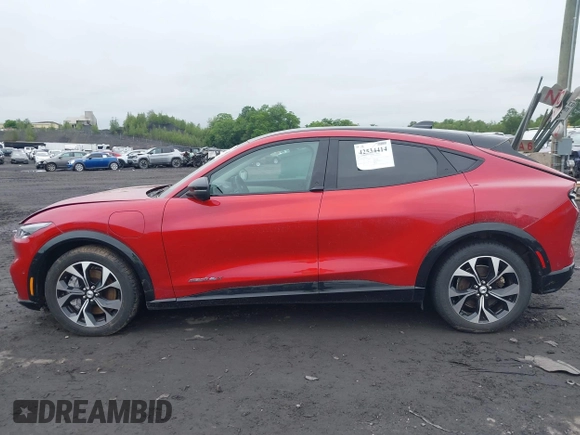2022 Ford Mustang Mach-E Premium z VIN 3FMTK3SU8NMA03382, wystawiony jako IAAI lot #42534414 z przebiegiem 47 364 mil mil oraz . Historia ofert i sprzedaży dostępna na DreamBid. Obrazek 14.