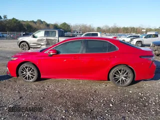 2022 Toyota Camry SE with VIN 4T1G11AK5NU011038, listed as a IAAI auction lot 41747805 with 41,044 mi miles. Bid and sale history available at carsss.com. Image 15.