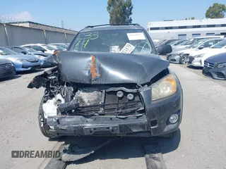 2010 Toyota RAV4 Sport z VIN JTMWF4DV9AD018951, wystawiony jako IAAI lot #41610873 z przebiegiem 149 900 mil mil oraz . Historia ofert i sprzedaży dostępna na DreamBid. Obrazek 12.