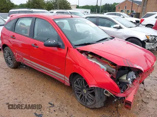2007 Ford Focus S z VIN 1FAHP37N77W246851, wystawiony jako IAAI lot #42243036 z przebiegiem 222 045 mil mil oraz . Historia ofert i sprzedaży dostępna na DreamBid. Obrazek 1.