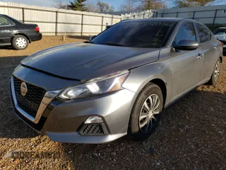 2019 Nissan Altima 2.5 S with VIN 1N4BL4BV0KC212310, listed as a Copart auction lot 57659390 with 39,289 mi miles and Salvage Title. Bid and sale history available at carsss.com. Image 2.