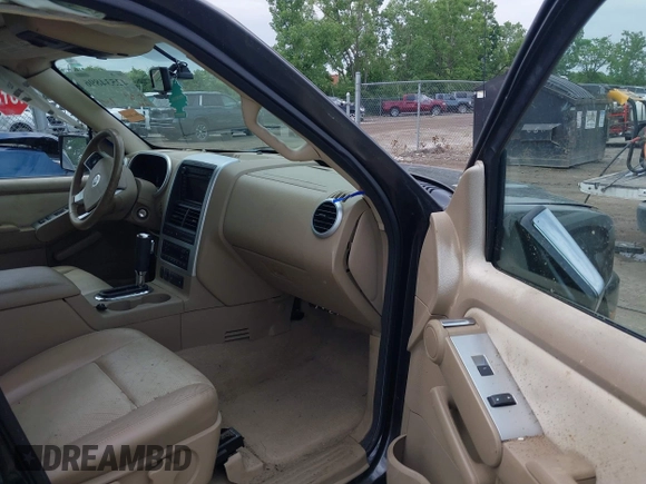 2007 Mercury Mountaineer Premier with VIN 4M2EU488X7UJ12541, listed as a IAAI auction lot 42534896 with 141,316 mi miles and . Bid and sale history available at DreamBid. Image 5.