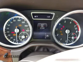 2014 Mercedes-Benz M with VIN 4JGDA7DBXEA291980, listed as a IAAI auction lot 42161942 with 121,341 mi miles. Bid and sale history available at carsss.com. Image 15.