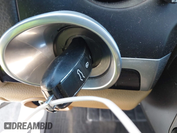 2016 Porsche Cayenne z VIN WP1AA2A26GKA13183, wystawiony jako IAAI lot #39110607 z przebiegiem Nie podano mil oraz . Historia ofert i sprzedaży dostępna na DreamBid. Obrazek 11.