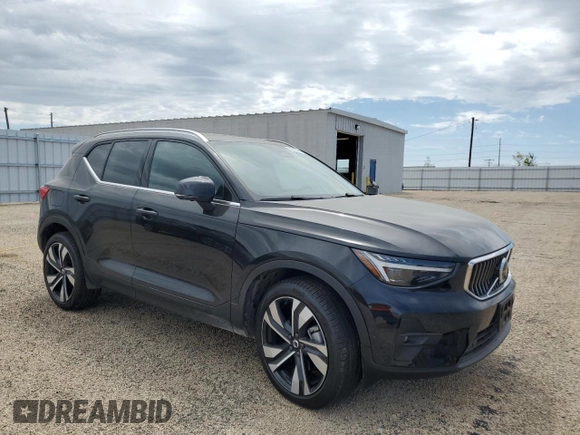 2024 Volvo XC40 Plus Bright Theme with VIN YV4L12UE4R2366179, listed as a Copart auction lot 56550015 with 863 mi miles and Salvage title. Bid and sale history available at DreamBid. Image 4.