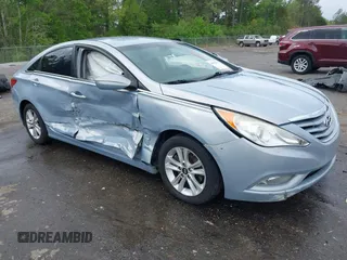 2013 Hyundai Sonata GLS z VIN 5NPEB4AC2DH781807, wystawiony jako IAAI lot #41958385 z przebiegiem 177 531 mil mil oraz . Historia ofert i sprzedaży dostępna na DreamBid. Obrazek 1.