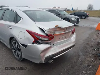 2017 Nissan Altima SV with VIN 1N4AL3AP4HC110638, listed as a IAAI auction lot 38587511 with 104,070 mi miles and . Bid and sale history available at carsss.com. Image 6.