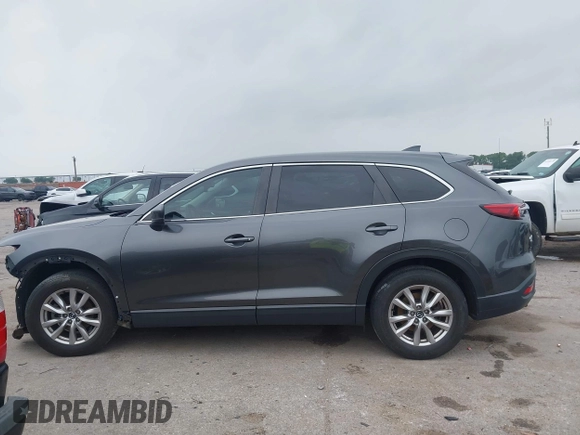 2017 Mazda CX-9 Sport z VIN JM3TCBBY6H0136591, wystawiony jako IAAI lot #42289860 z przebiegiem 118 067 mil mil oraz . Historia ofert i sprzedaży dostępna na DreamBid. Obrazek 14.
