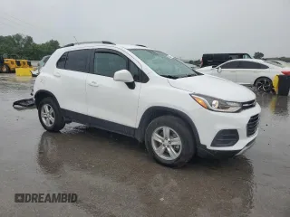 2022 Chevrolet Trax LT with VIN KL7CJPSM2NB548061, listed as a Copart auction lot 60250645 with 82,767 mi miles and Salvage title. Bid and sale history available at DreamBid. Image 4.