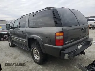 2001 Chevrolet Suburban LT with VIN 3GNGK26U31G141020, listed as a Copart auction lot 86370664 with 186,896 mi miles and Salvage Title. Bid and sale history available at carsss.com. Image 2.