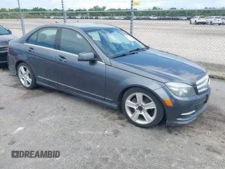 2011 Mercedes-Benz C 300 Sport z VIN WDDGF5EB8BR162211, wystawiony jako IAAI lot #42437442 z przebiegiem 149 419 mil mil oraz . Historia ofert i sprzedaży dostępna na DreamBid. Obrazek 1.