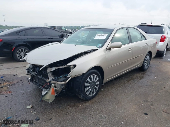 2004 Toyota Camry LE with VIN 4T1BE30K24U886720, listed as a IAAI auction lot 41890602 with 189,938 mi miles. Bid and sale history available at carsss.com. Image 18.