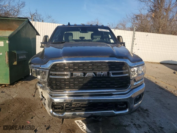 2024 Ram 3500 Big Horn with VIN 3C63RRHL6RG404782, listed as a Copart auction lot 46517135 with 2,780 mi miles and Salvage Title. Bid and sale history available at carsss.com. Image 5.