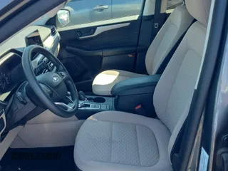 2022 Ford Escape SE с VIN 1FMCU0G63NUA45439, выставлен на аукционе IAAI как лот 42556163 с пробегом 76 088 миль миль и . История ставок и продаж доступна на DreamBid. Изображение 9.
