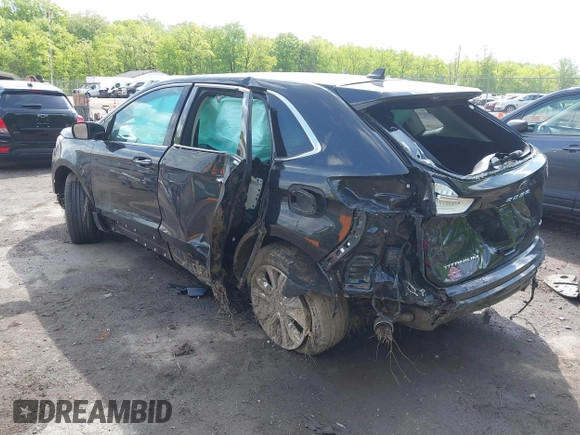2022 Ford Edge Titanium with VIN 2FMPK4K95NBA45450, listed as a IAAI auction lot 42149752 with Not provided miles and . Bid and sale history available at DreamBid. Image 3.