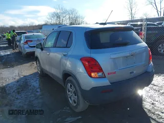 2016 Chevrolet Trax LS with VIN KL7CJKSB1GB695184, listed as a IAAI auction lot 41488203 with 113,410 mi miles. Bid and sale history available at carsss.com. Image 3.