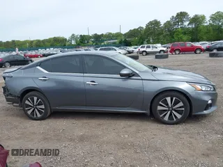 2020 Nissan Altima SV z VIN 1N4BL4DWXLC172566, wystawiony jako IAAI lot #42359457 z przebiegiem 122 856 mil mil oraz . Historia ofert i sprzedaży dostępna na DreamBid. Obrazek 13.