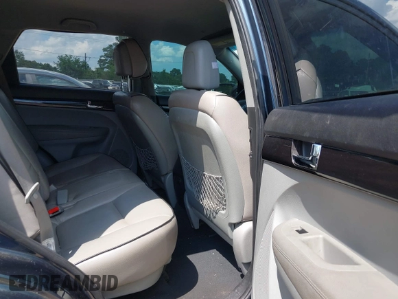 2011 Kia Sorento LX with VIN 5XYKT4A19BG102196, listed as a IAAI auction lot 42107811 with 353,665 mi miles. Bid and sale history available at carsss.com. Image 8.