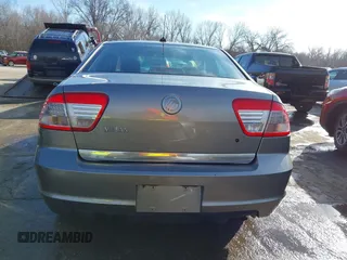 2009 Mercury Milan with VIN 3MEHM07Z49R630806, listed as a IAAI auction lot 41423374 with 111,437 mi miles. Bid and sale history available at carsss.com. Image 16.