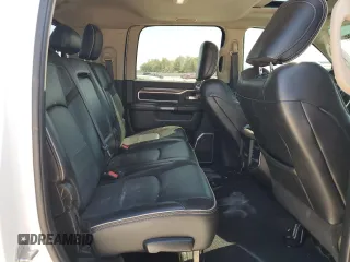 2019 Ram 2500 Laramie z VIN 3C6UR5NL2KG593602, wystawiony jako Copart lot #50212095 z przebiegiem 123 811 mil mil oraz Szkoda całkowita • Salvage title. Historia ofert i sprzedaży dostępna na DreamBid. Obrazek 10.