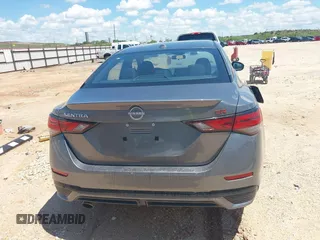 2025 Nissan Sentra SR z VIN 3N1AB8DV5SY305783, wystawiony jako IAAI lot #42480852 z przebiegiem 5 377 mil mil oraz . Historia ofert i sprzedaży dostępna na DreamBid. Obrazek 16.