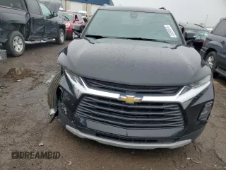 2022 Chevrolet Blazer LT z VIN 3GNKBCR45NS165026, wystawiony jako Copart lot #55399345 z przebiegiem 40 712 mil mil oraz Czysty tytuł • Clean title. Historia ofert i sprzedaży dostępna na DreamBid. Obrazek 5.