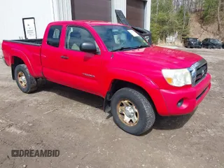 2006 Toyota Tacoma with VIN 5TEUX42N36Z220464, listed as a IAAI auction lot 42010232 with 258,555 mi miles. Bid and sale history available at carsss.com. Image 1.