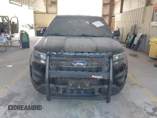 2018 Ford Police Interceptor Utility с VIN 1FM5K8AT5JGB19089, выставлен на аукционе IAAI как лот 42413153 с пробегом 122 665 миль миль и . История ставок и продаж доступна на DreamBid. Изображение 12.