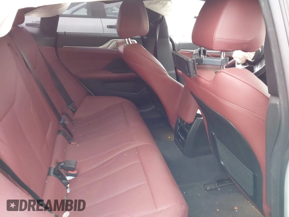 2023 BMW i4 eDrive40 z VIN WBY73AW05PFR28279, wystawiony jako IAAI lot #41262952 z przebiegiem 40 011 mil mil oraz . Historia ofert i sprzedaży dostępna na DreamBid. Obrazek 8.