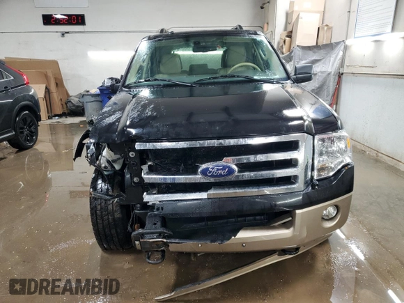 2013 Ford Expedition XLT with VIN 1FMJU1J58DEF61463, listed as a Copart auction lot 47493425 with 111,634 mi miles and Salvage title. Bid and sale history available at DreamBid. Image 5.