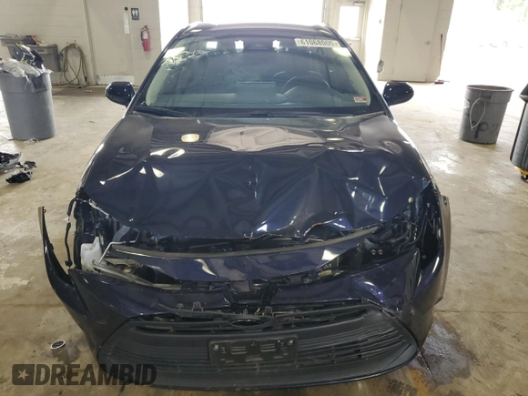 2024 Toyota Corolla LE with VIN 5YFB4MDE8RP097669, listed as a Copart auction lot 61068005 with 17,637 mi miles and Clean title. Bid and sale history available at DreamBid. Image 5.