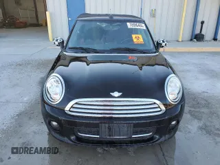 2011 MINI Convertible с VIN WMWZN3C55BTZ89445, выставлен на аукционе Copart как лот 78996404 с пробегом 71 821 миль миль и Списание • Salvage title. История ставок и продаж доступна на DreamBid. Изображение 5.