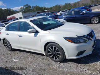 2018 Nissan Altima 2.5 SR with VIN 1N4AL3AP8JC188779, listed as a IAAI auction lot 41735197 with 41,229 mi miles. Bid and sale history available at carsss.com. Image 13.