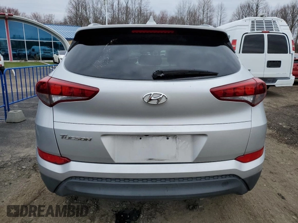 2018 Hyundai Tucson SEL with VIN KM8J33A48JU669539, listed as a Copart auction lot 52748615 with 116,596 mi miles and Clean Title. Bid and sale history available at carsss.com. Image 6.