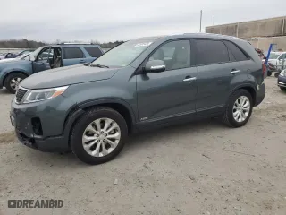 2014 Kia Sorento EX with VIN 5XYKUDA72EG474730, listed as a Copart auction lot 43900425 with 184,837 mi miles and Salvage Title. Bid and sale history available at carsss.com. Image 1.