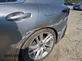 2022 Lexus IS 300 z VIN JTHAA1D21N5119879, wystawiony jako IAAI lot #42037999 z przebiegiem 41 416 mil mil oraz . Historia ofert i sprzedaży dostępna na DreamBid. Obrazek 18.